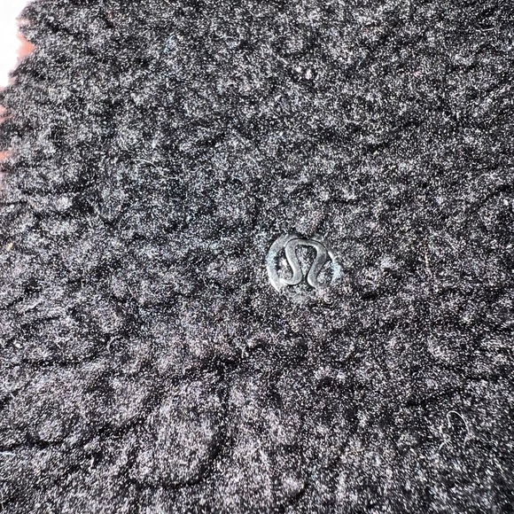 Lululemon Cinchable Fleece Black size 4 $168 MSRP - Picture 10 of 11